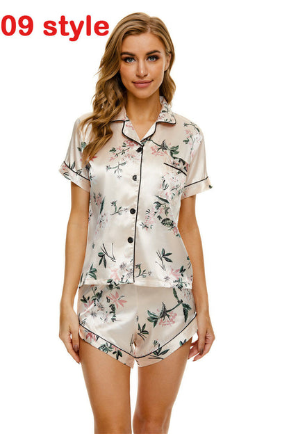 Victoria – Sommer Satin Damen Pyjama mit V-Ausschnitt und Druck