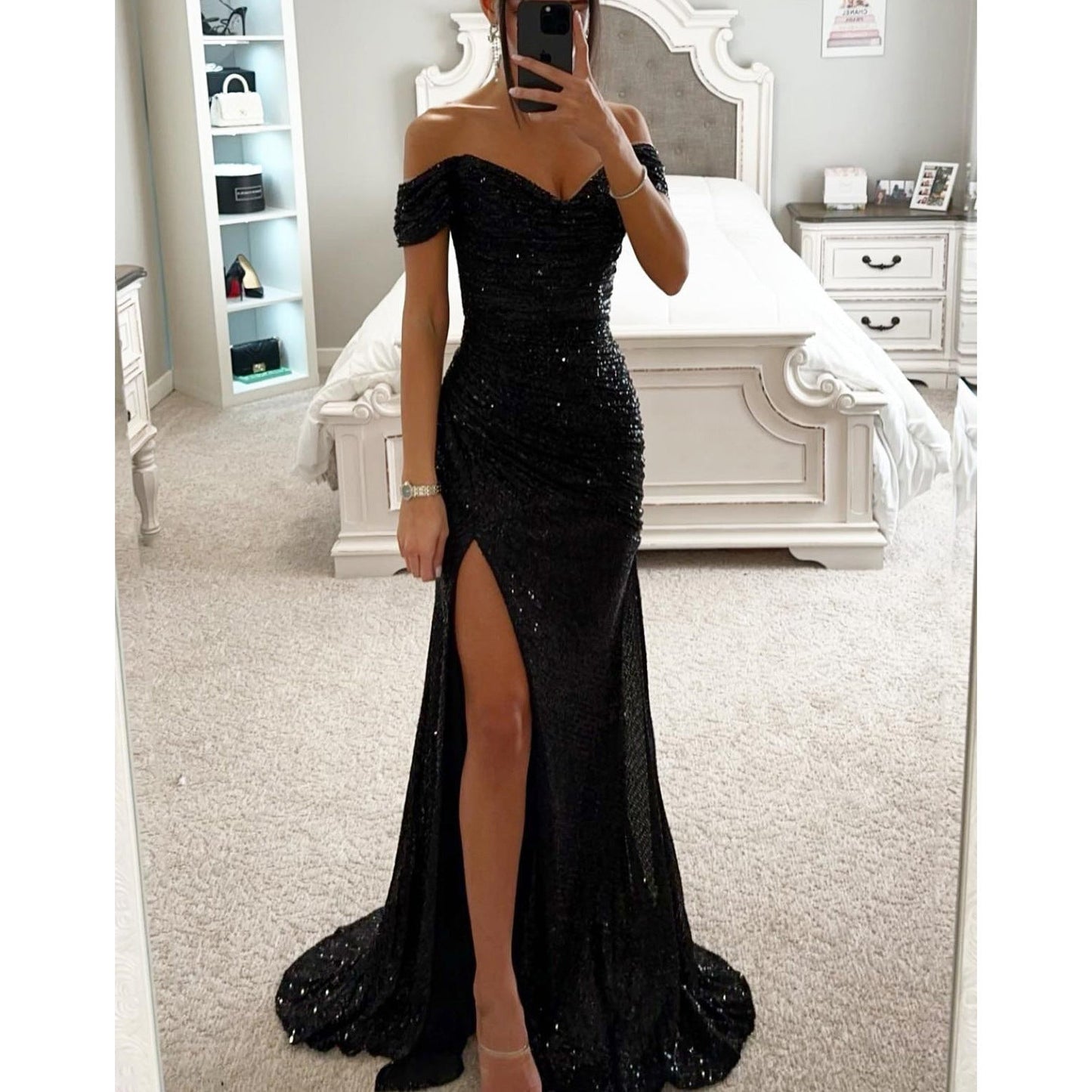 Rachel – Partykleid mit Pailletten und Trägerloser Spaltung