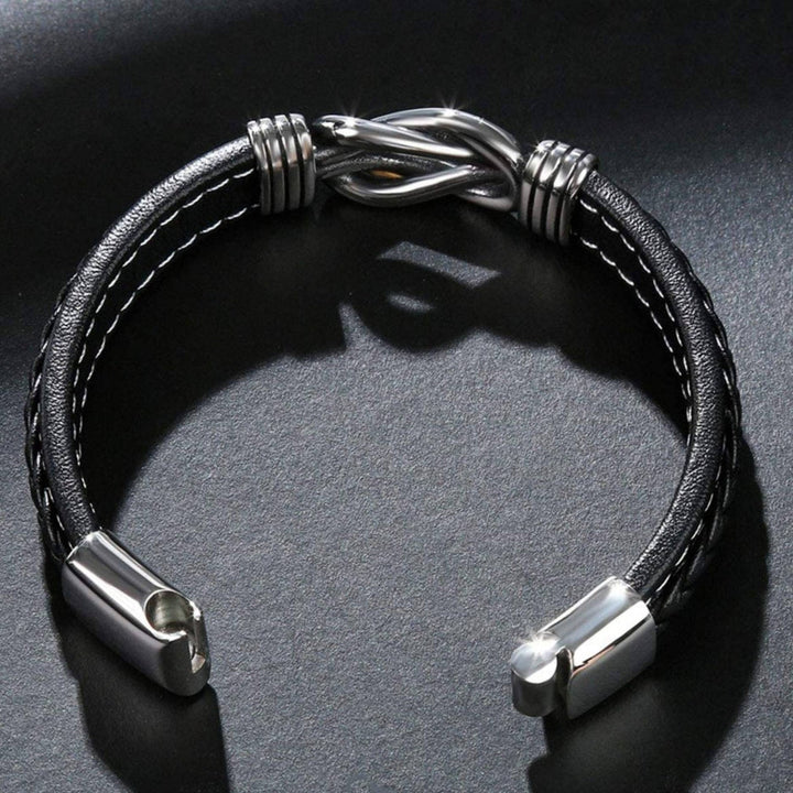 Nathan – Geflochtenes Herrenarmband aus veganem Leder mit Unendlichkeitssymbol und Edelstahlverschluss