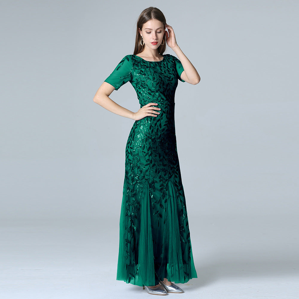 Lily – Elegantes Abendkleid mit Spitze