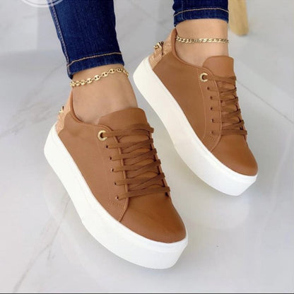 Phoebe – Modische Damen Sneakers in Weiß