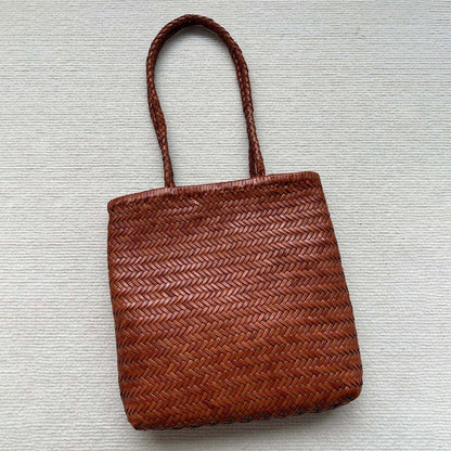 Tara – Handgefertigte Vintage Schultertasche aus veganem Leder