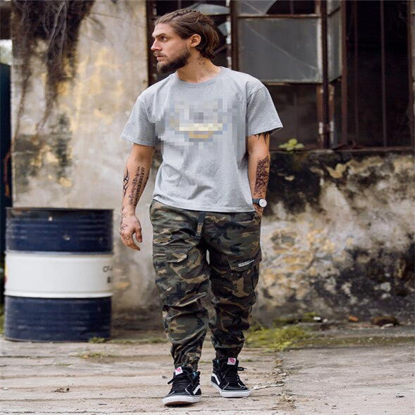 Ryan – Slim Fit Herren Harem Jogginghose im Camouflage-Stil