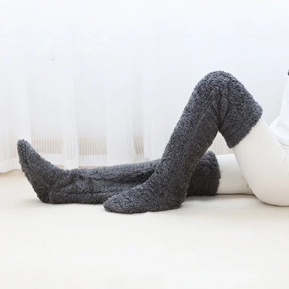 Lauren – Flauschige Overknee-Socken für Damen mit ultraweichem Plüschstoff