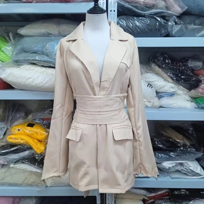 Carly – Damenblazer-Kleid mit Gürtel