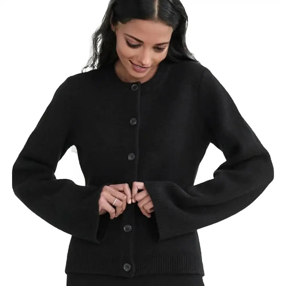 Hayley – Damen Strickjacke mit feinen Ärmeln und Knöpfen