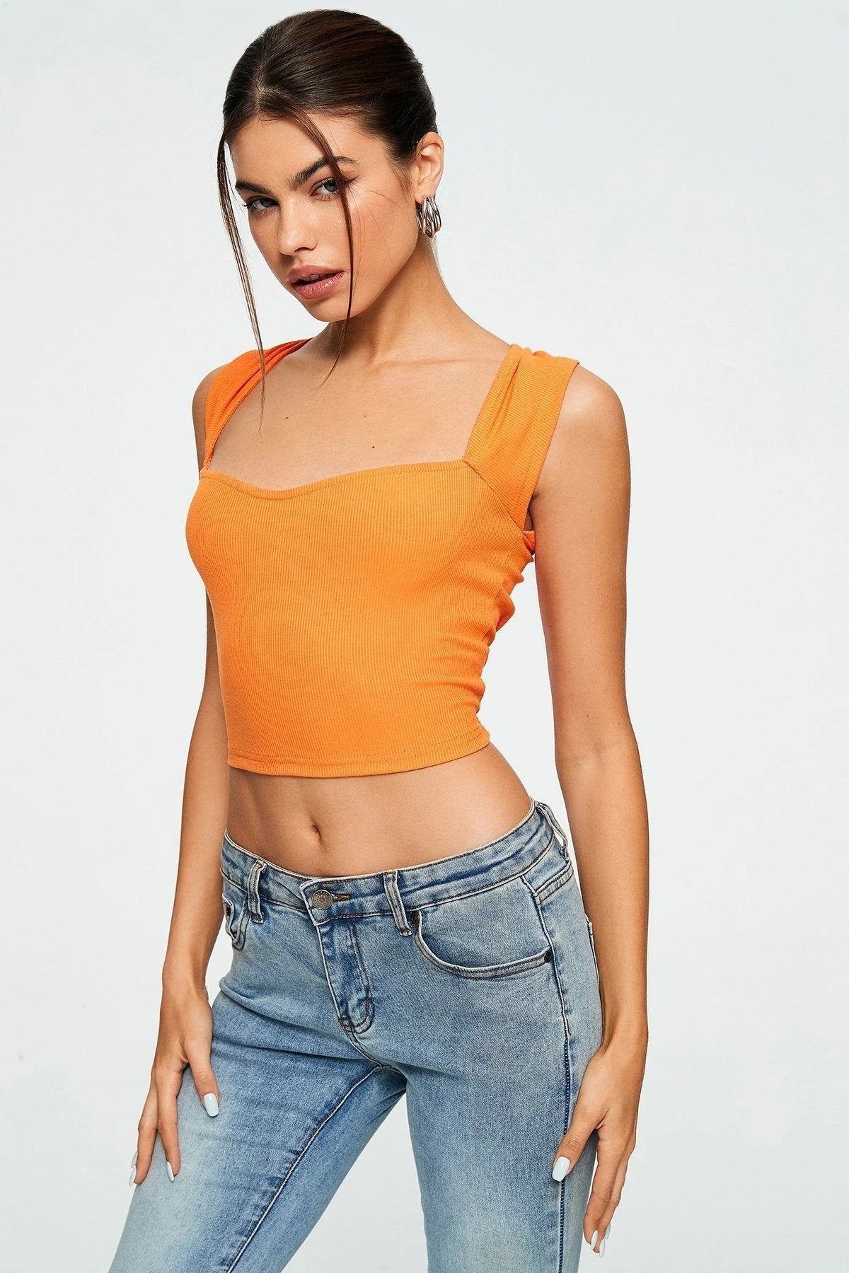 Ann – Crop Top Sweetheart aus fester Rippware ohne Ärmel