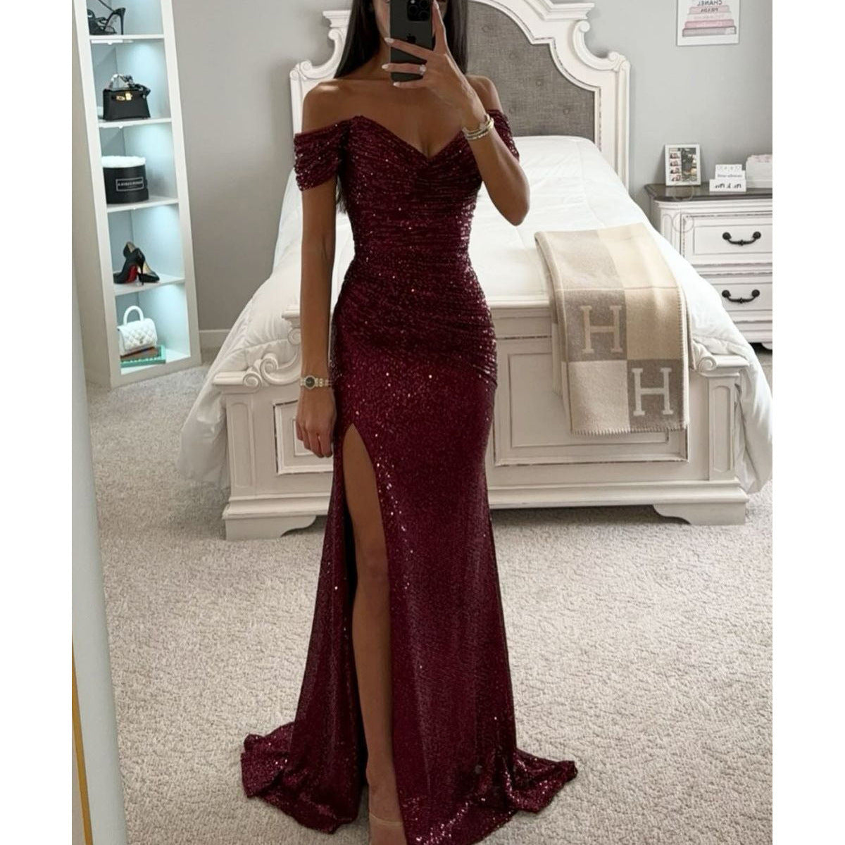 Rachel – Partykleid mit Pailletten und Trägerloser Spaltung