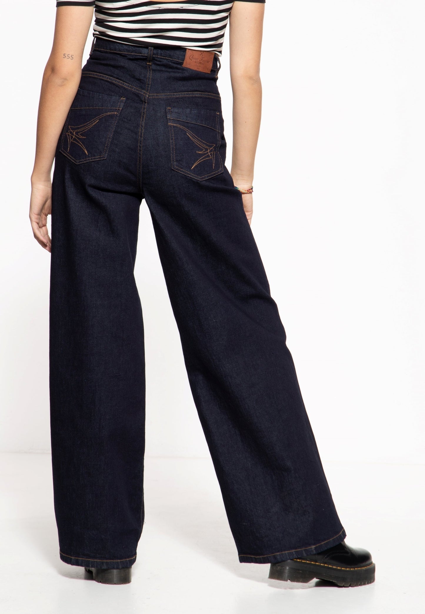 Lynda – Damenjeans mit ausgestelltem High Waist Schnitt