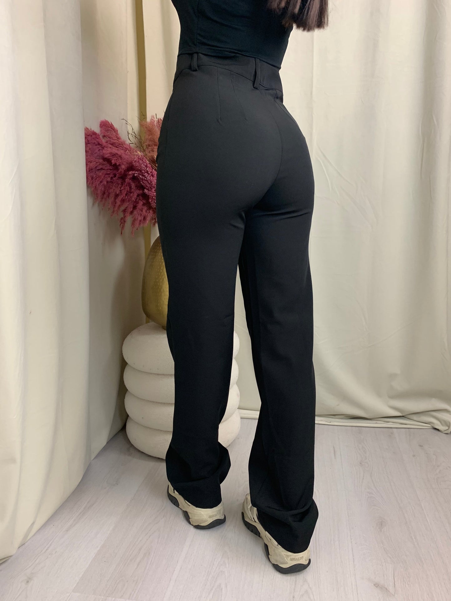 Nicole – Elegante Damen Powerhose in Schwarz